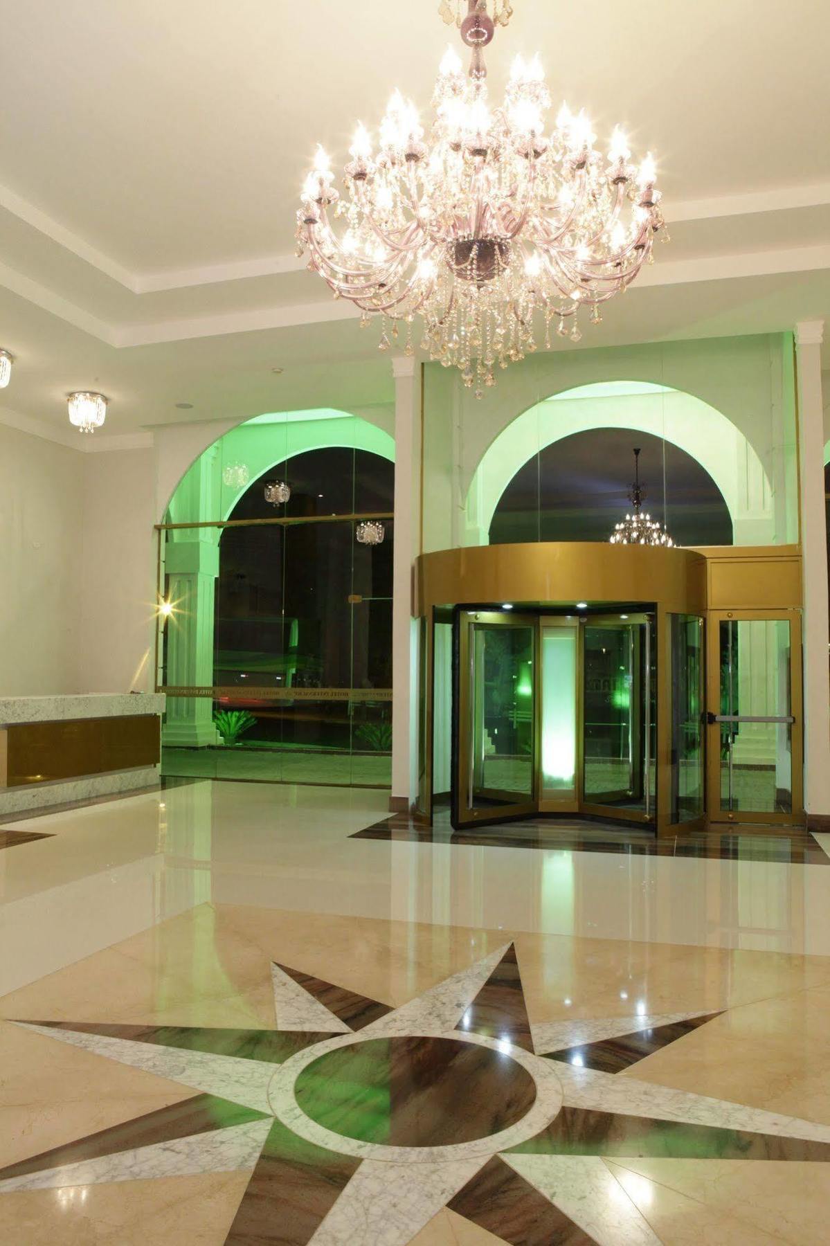 Voa Internacional 4*